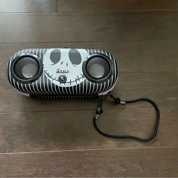 iHome Portable Nightmare Before Christmas mp3  player Speaker - Picture 1 of 5